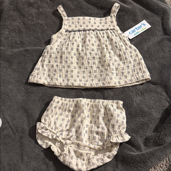 Carter's Cream and Grey Baby Set - Picture 7 of 7